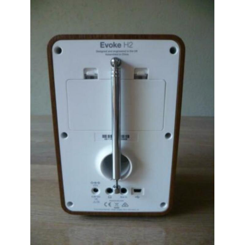 Pure Evoke H2 compacte walnoot draagbare RAB radio met FM