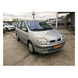 Renault Scenic 1.8 16V Privilege