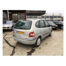 Renault Scenic 1.8 16V Privilege