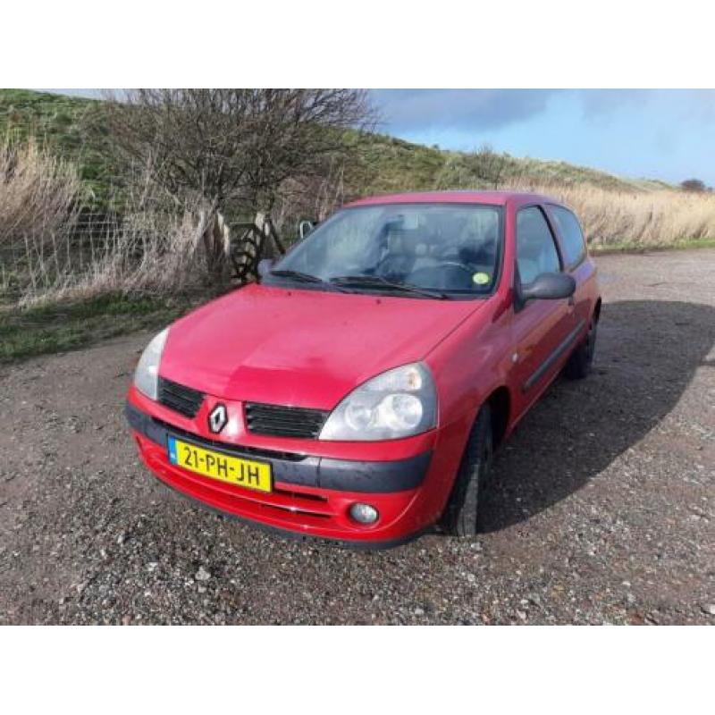 Renault Clio 1.2 16V 3DR E4 2004 Rood