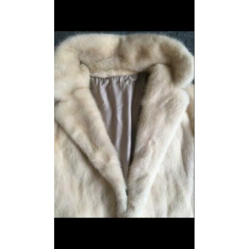 Bontjas,zeer goede staat ,lengte 105 cm,maat M/L