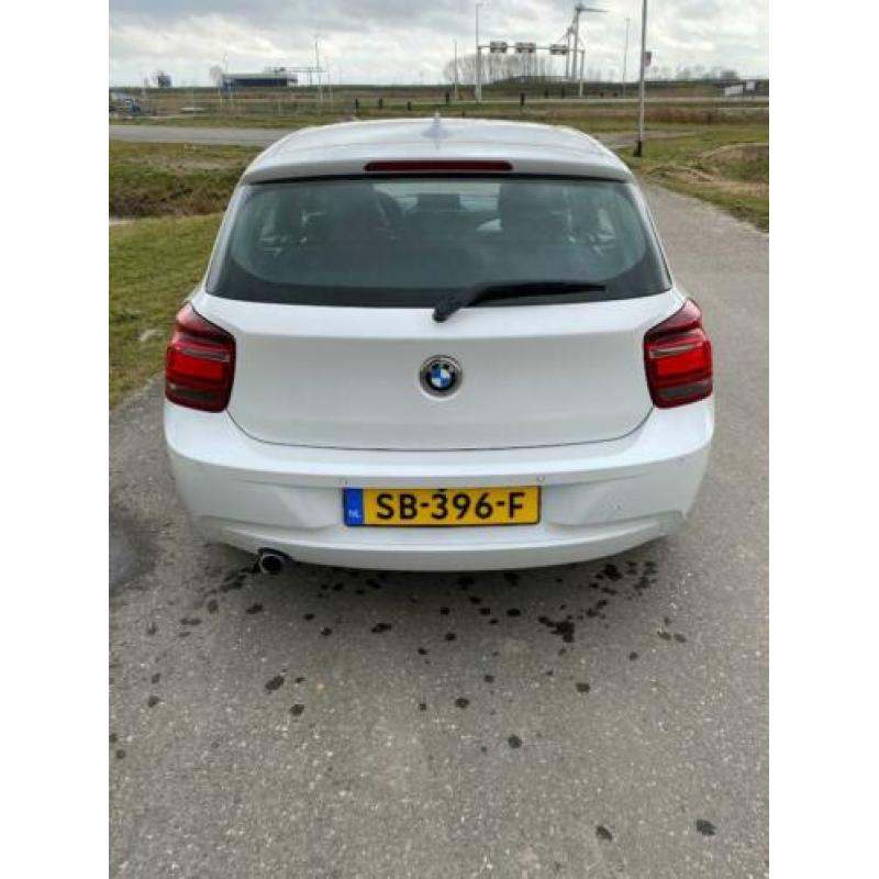 BMW 1-Serie 2.0 120D 5DR AUT 2013 Wit Parelmoer
