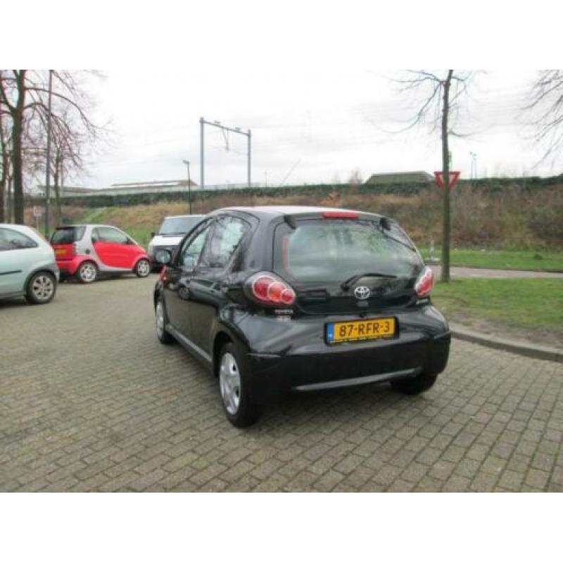 Toyota Aygo 1.0 12V Vvt-i 5DRS 2011 NAVIGATOR