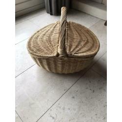 Eiermand rieten mandje krantenbak
