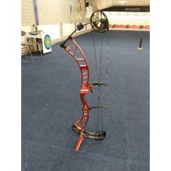 50lbs compound boog / Kinetic TriumX / RH
