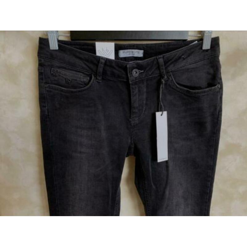 Super mooie zwarte jeans van Purewhite (Maat 30)