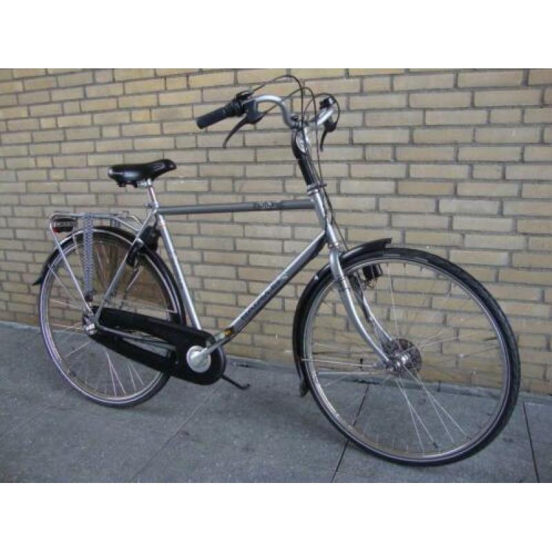 Vandaag al fietsen op deze Batavus Future stads heren fiets