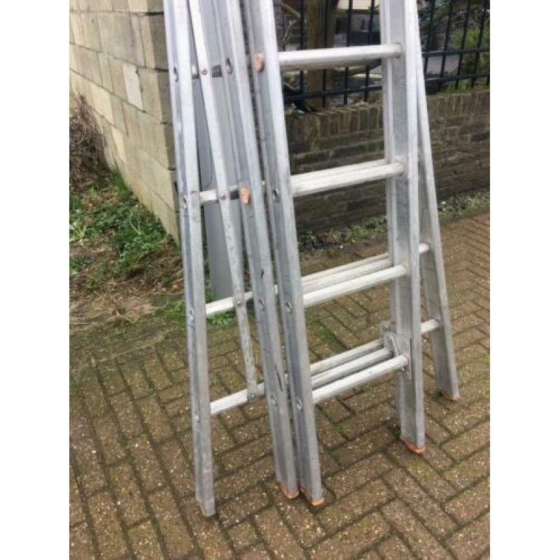Driedelige aluminium ladder ( 8,70 meter)