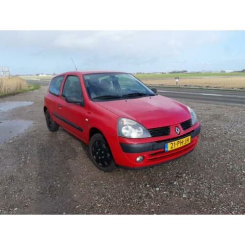 Renault Clio 1.2 16V 3DR E4 2004 Rood