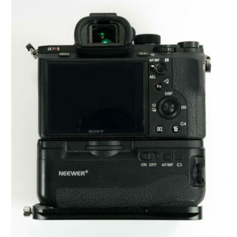 Sony A7RII 42.2mp Body + Batterijgrip + 2 NP-FW50 batterijen