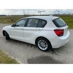 BMW 1-Serie 2.0 120D 5DR AUT 2013 Wit Parelmoer