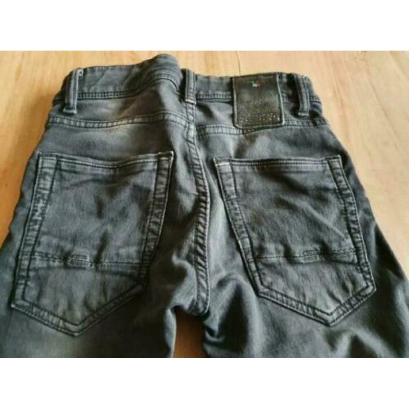 Vingino jeans maat 8