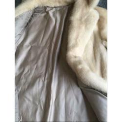 Bontjas,zeer goede staat ,lengte 105 cm,maat M/L