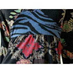 2486 Schitterend jurkje DESIGUAL; Mt=XS Nieuwstaat