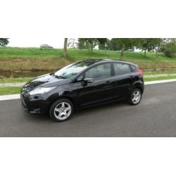 Ford Fiesta 1.4 Titanium * 6 X Fiesta * v.a. 5450,- OP VOORR