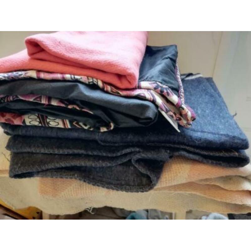 30 Verhuisdozen + dekens + verpakkingsmateriaal