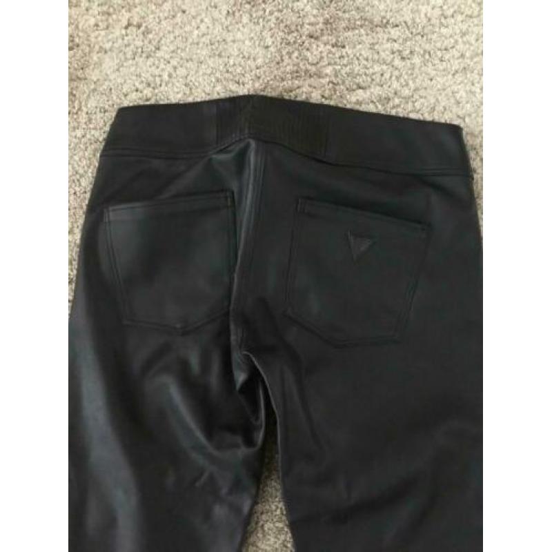 GUESS broek skai leer , maat 25 NIEUW