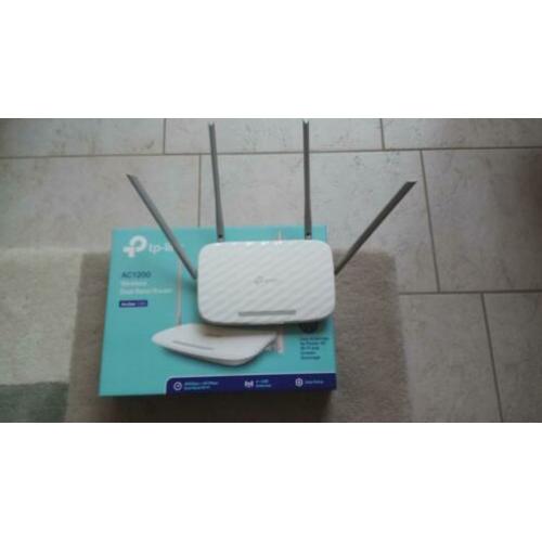 TP-Link AC1200 router.