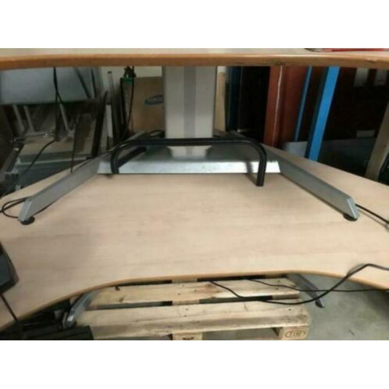 Ergonomisch zit / sta bureau merk: Lensveld 64,5 tot 121cm