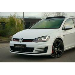 Volkswagen Golf 2.0 TSI GTI Performance DSG|Panoramadak|ACC|