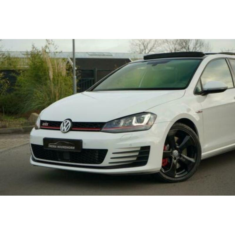Volkswagen Golf 2.0 TSI GTI Performance DSG|Panoramadak|ACC|