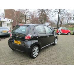Toyota Aygo 1.0 12V Vvt-i 5DRS 2011 NAVIGATOR