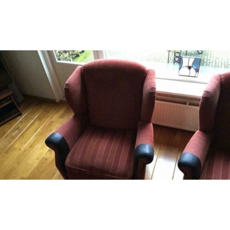 Nette oor stoelen.