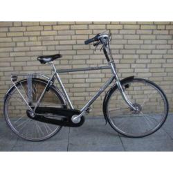 Vandaag al fietsen op deze Batavus Future stads heren fiets