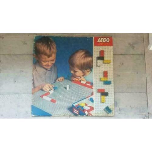 Grote grijze lego onderplaat met doos