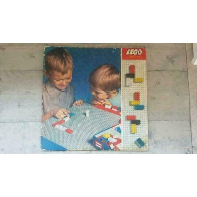 Grote grijze lego onderplaat met doos