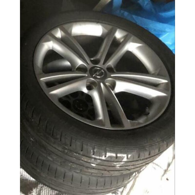 18 inch Opel velgen 5x120 zomerbanden
