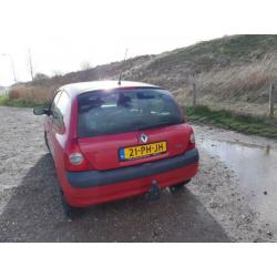 Renault Clio 1.2 16V 3DR E4 2004 Rood