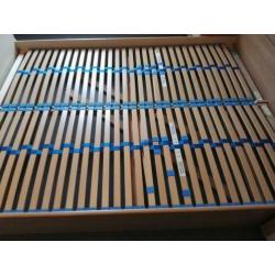 Twee zgan lattenbodem,s