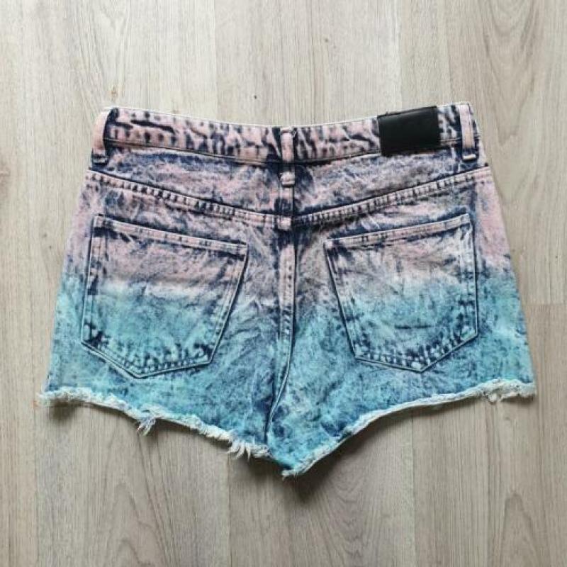 New yorker highwaist shortje ZGAN maat m (=s)