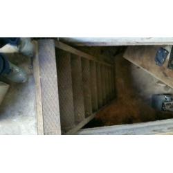Stalen robuste trap metaal zoldertrap keldertrap