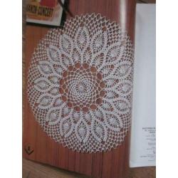 TRICOT SELECTION CROCHET D'ART met Nederlandse vertaling
