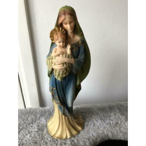 Maria beeldje 20 cm kroontje is helaas afgebroken