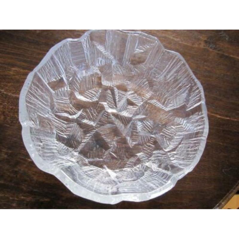 Mikasa crystal serving bowl - Ice castles - rond model