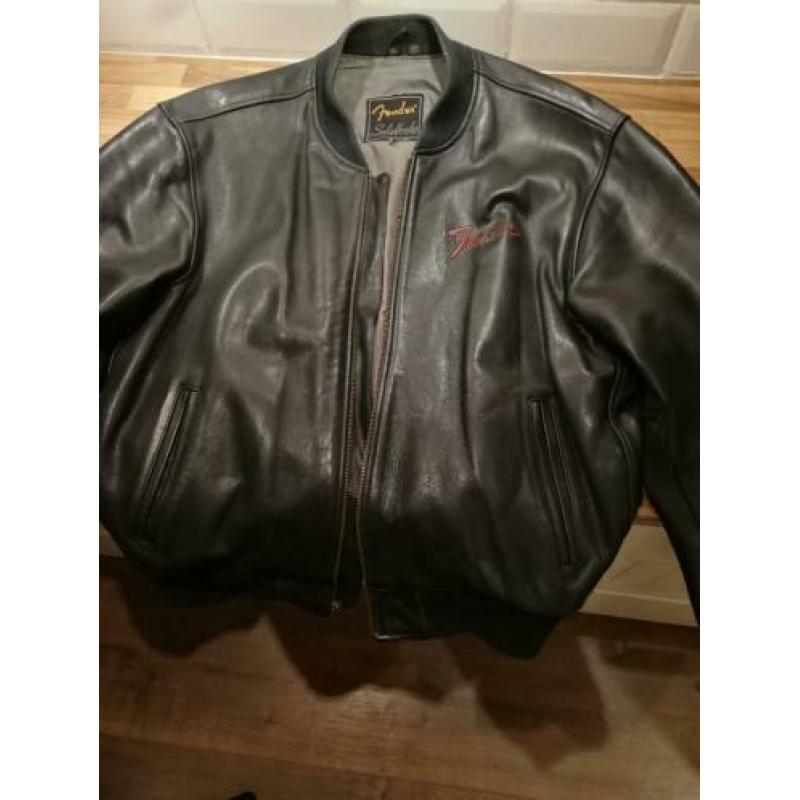 orgineel fender lederen bomber jack voor de fender freak !