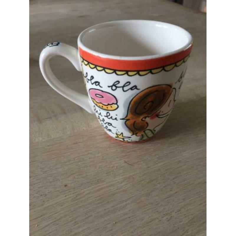 Blond Amsterdam koffie kopje bla bla rood