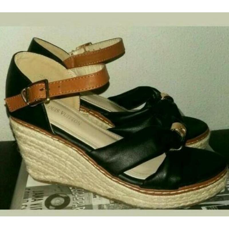 Louis vuitton sandalen 41 nieuw