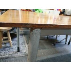 stoere vintage industriele tafel