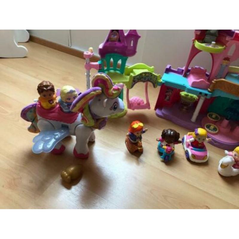 Vtech vrolijke vriendjes droomkasteel en heel veel accessoir