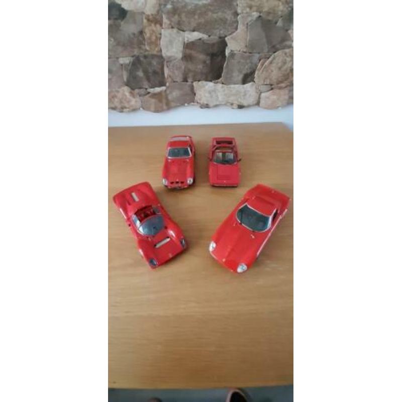 ferrari's 1:18 21 stuks ook los te koop