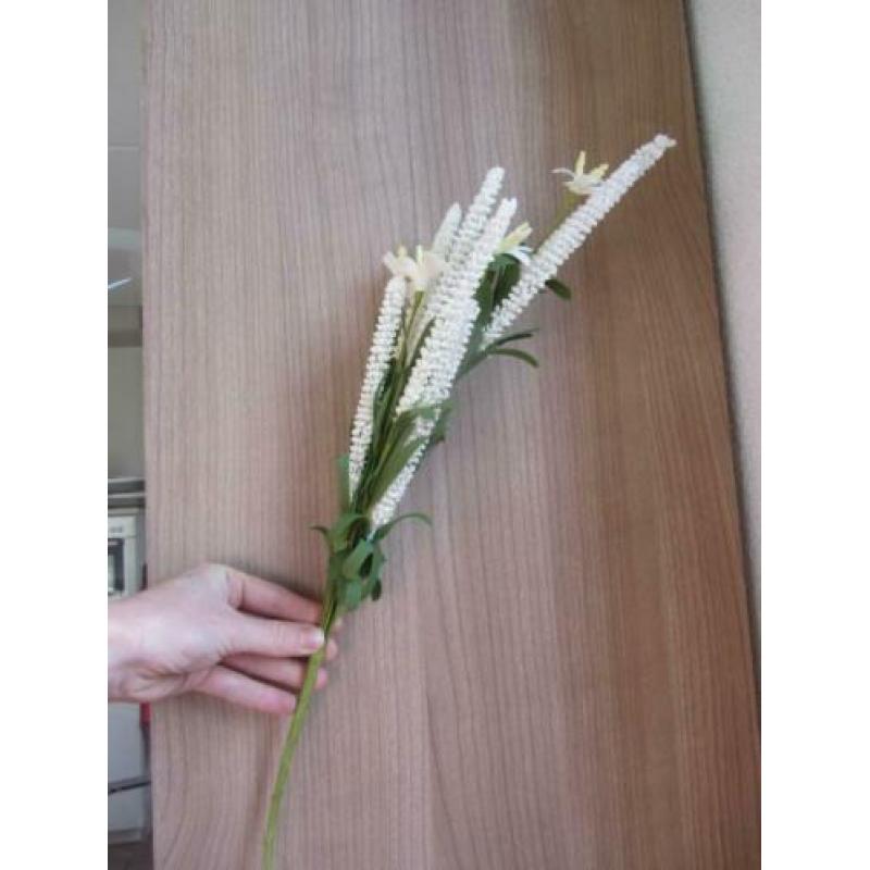 Witte kunst bloem
