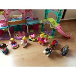 Vtech vrolijke vriendjes droomkasteel en heel veel accessoir