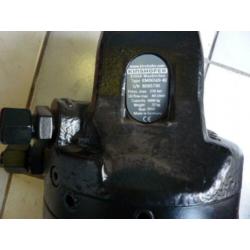 Kinshofer hydraulische rotators 2 stuks