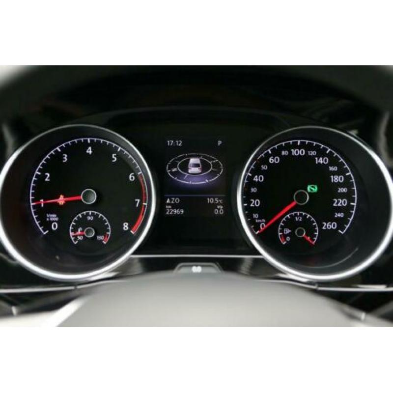 Volkswagen Touran 7 pers. 1.5 TSI 150PK DSG Highline R-Line