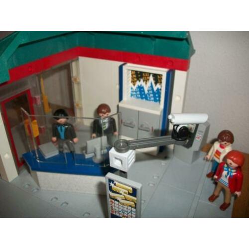 De bank / winkel / winkelgebouw