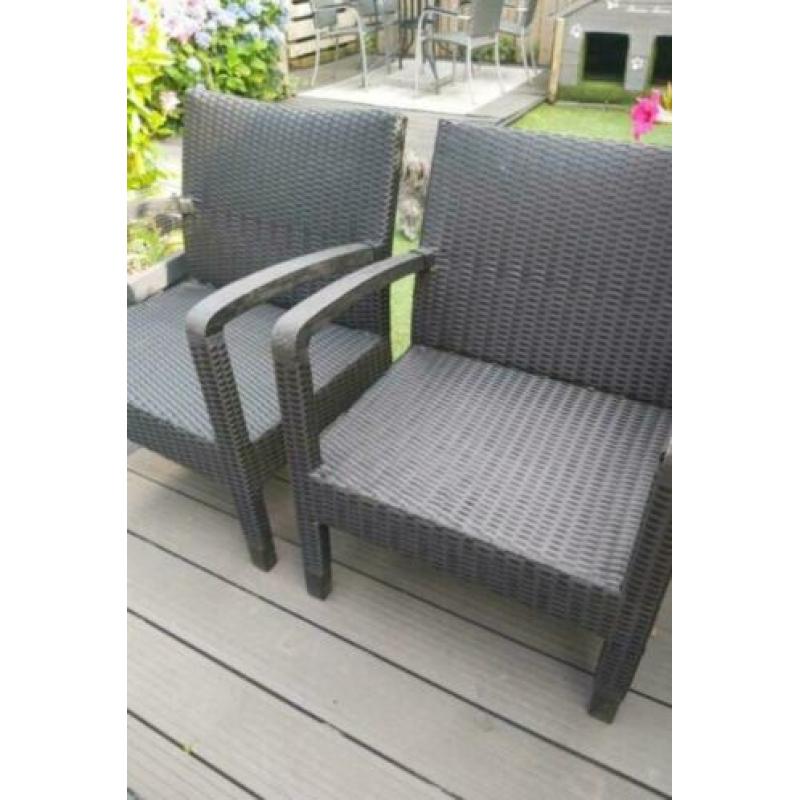 4 heerlijke lounge stoelen en voeten bank wicker met hout